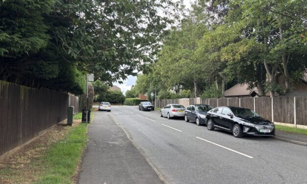 🚗 Community Views Needed: Traffic Trouble at Top of Winchester Road 🚦